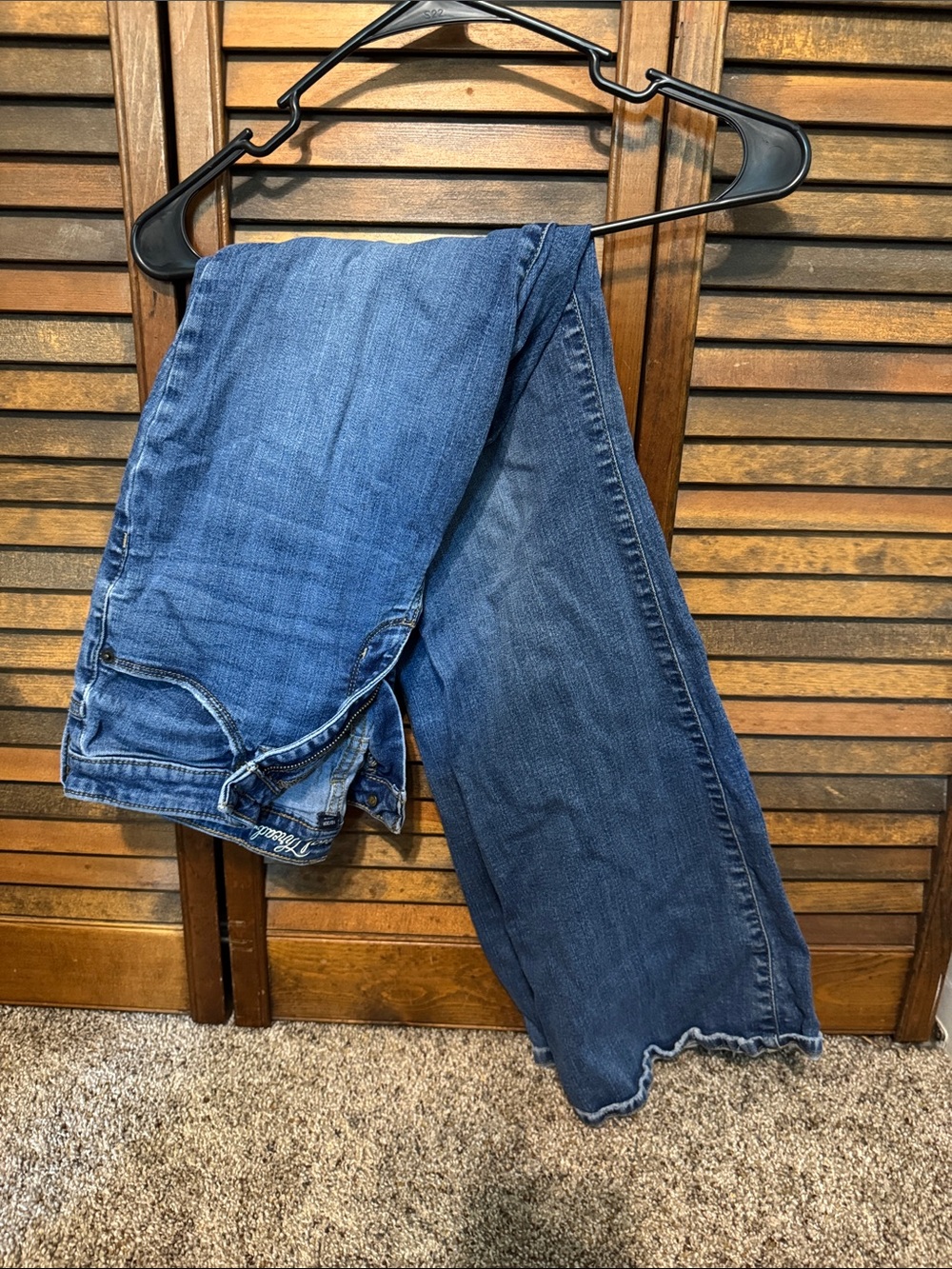 Universal Thread Women's Dark Blue Wide-Leg Jeans